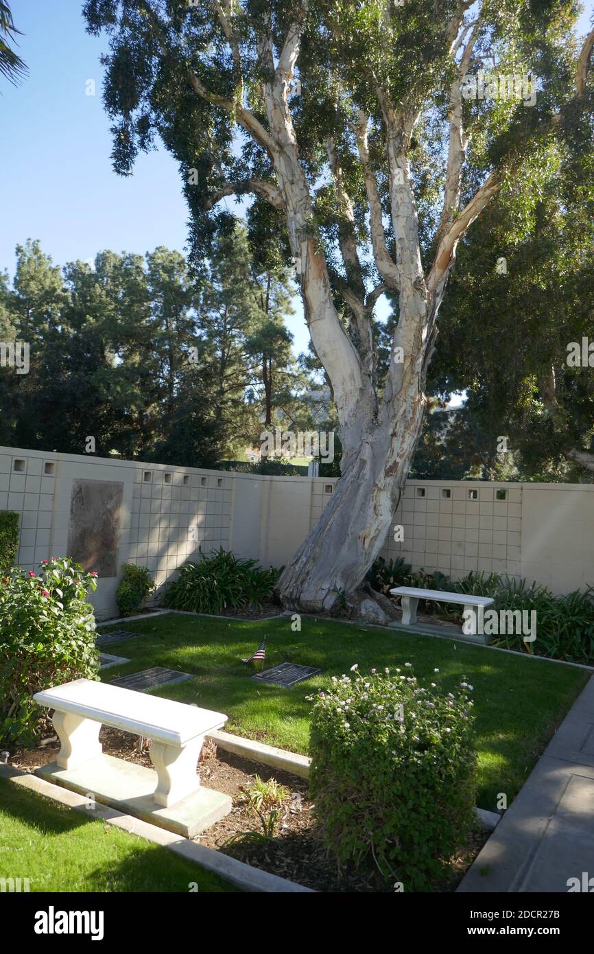 Los Angeles, California, USA 17th November 2020 A general view of  atmosphere of Eleanor Sklar's grave, the mother in law of comedian Don  Rickles at Mount Sinai Cemetery Hollywood Hills on November