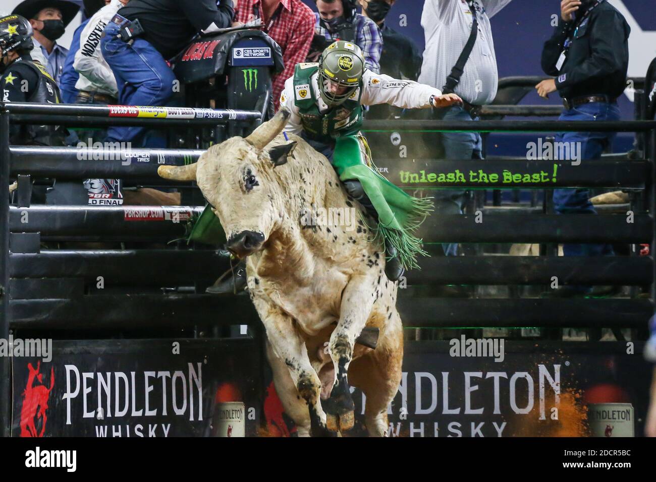 American Rodeo Bull Riding Arlington, Texas, USA. 15th Nov, 2020. Professional Bull Riders in ...