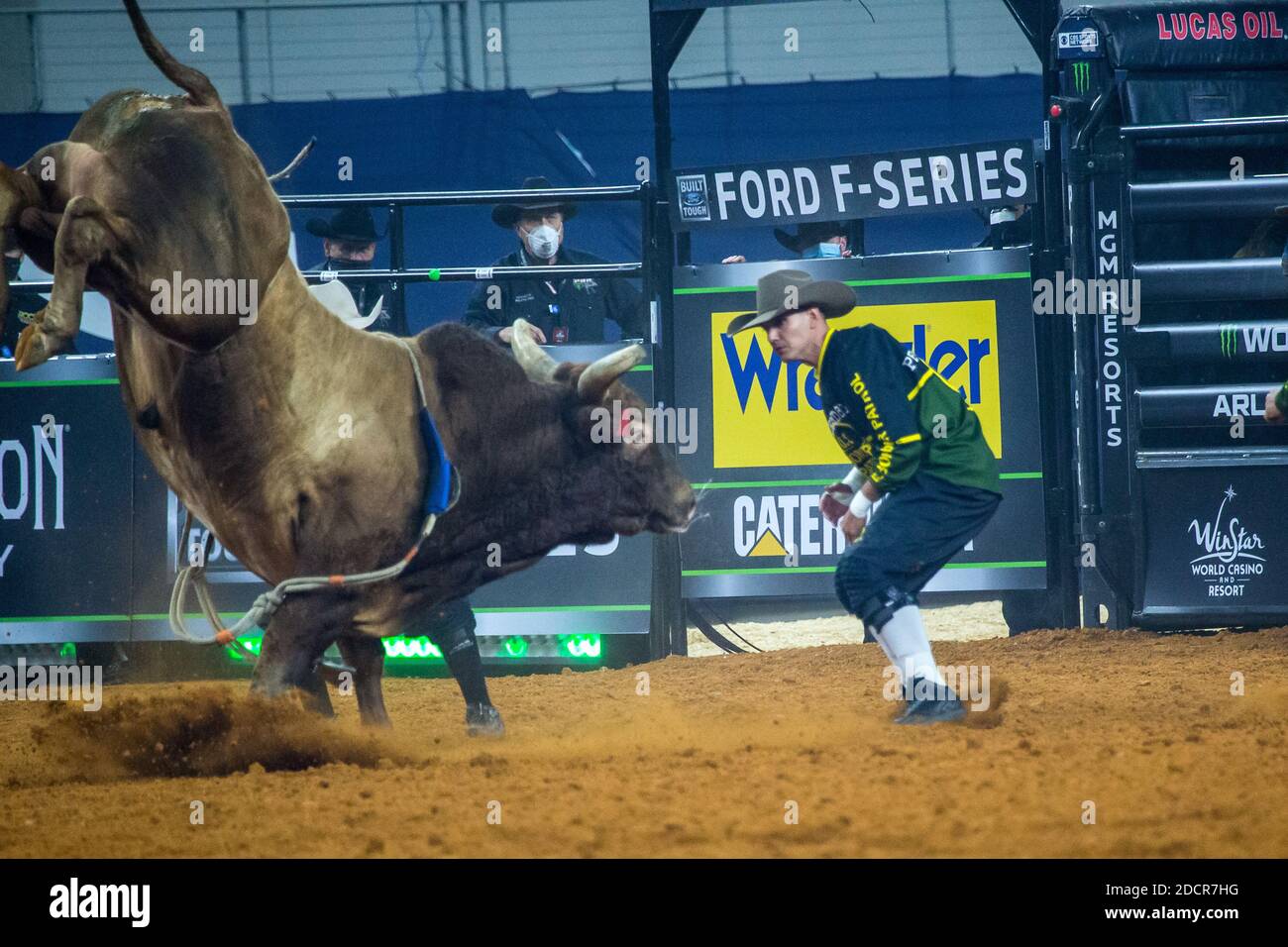 Arlington, Texas, USA. 12th Nov, 2020. Professional Bull Riders in ...