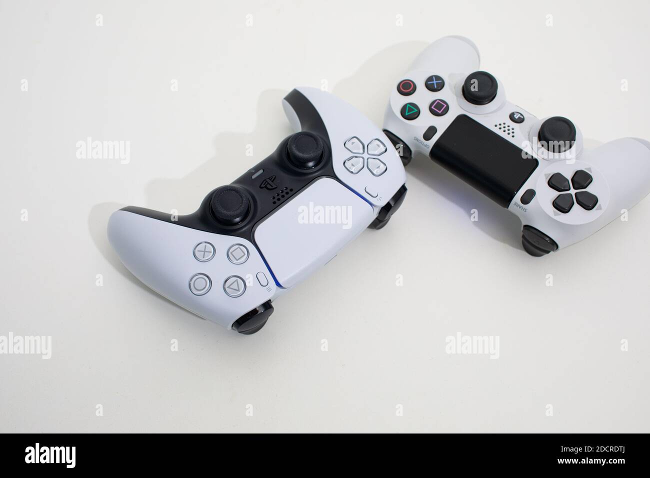 Ps5 box hi-res stock photography and images - Alamy