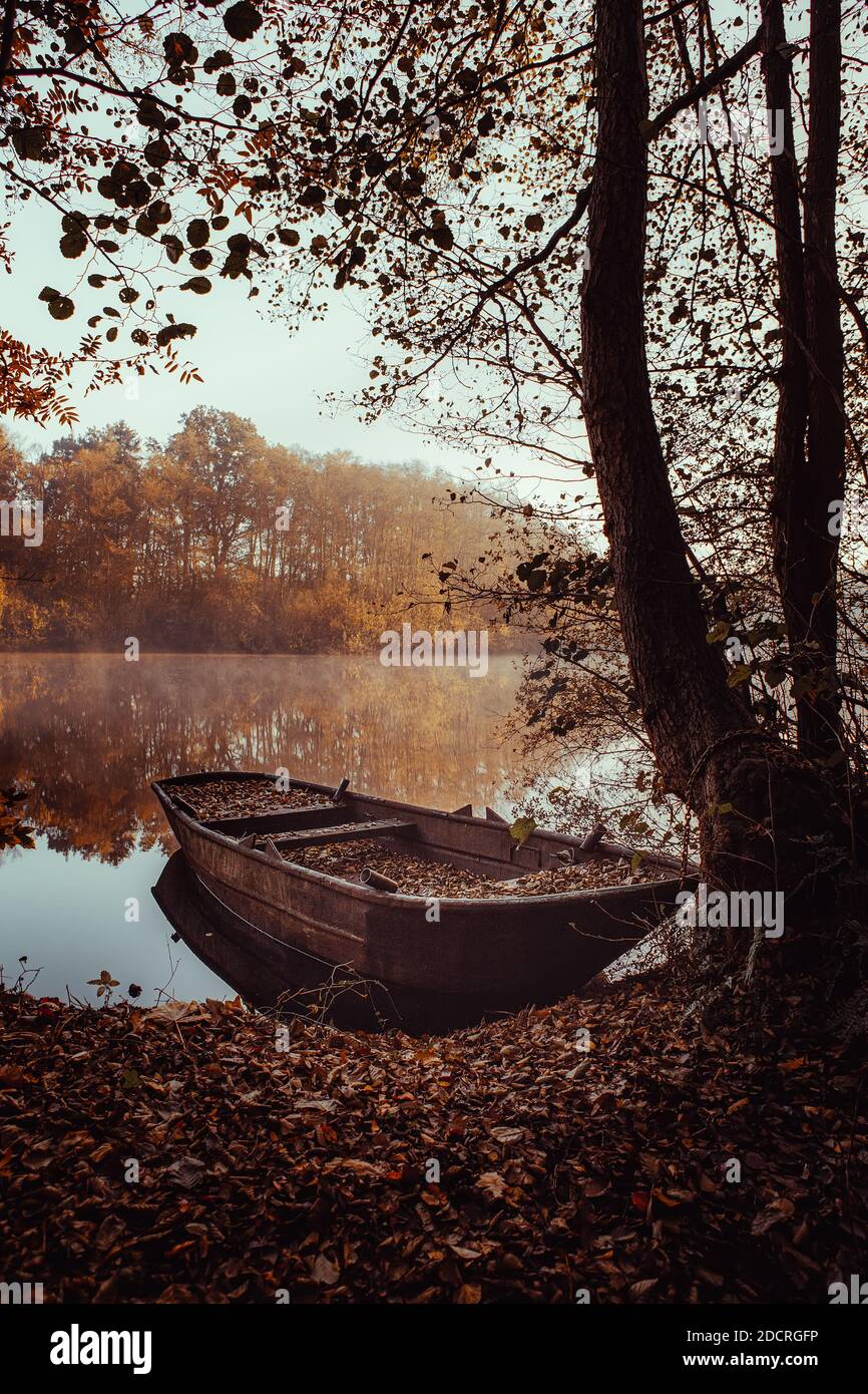 Boat Landscape Autumn Hi res Stock Photography And Images Alamy boat-landscape-autumn-hi-res-stock-photography-and-images-alamy