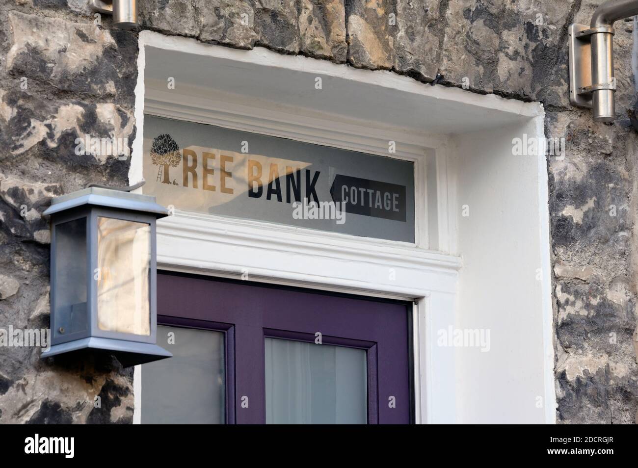 Cottage front door hires stock photography and images Alamy