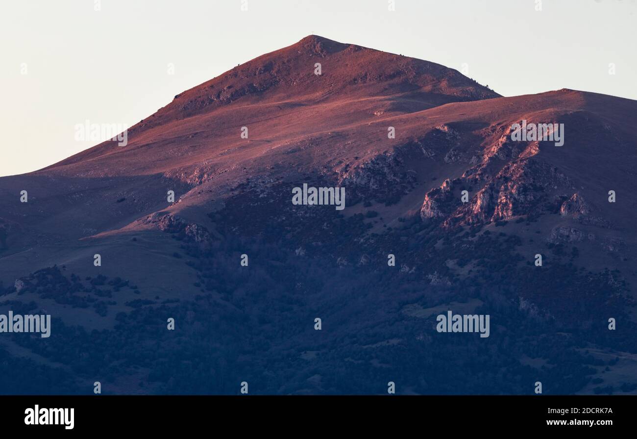 Taga mountain hi-res stock photography and images - Alamy