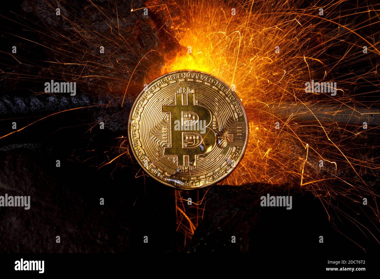 Cologne, Deutschland. 19th Nov, 2020. The price of the cryptocurrency  Bitcoin is approaching a record high. The course of the digital speculative  currency climbed on the Bitcoin trading exchange Bitstamp on Friday