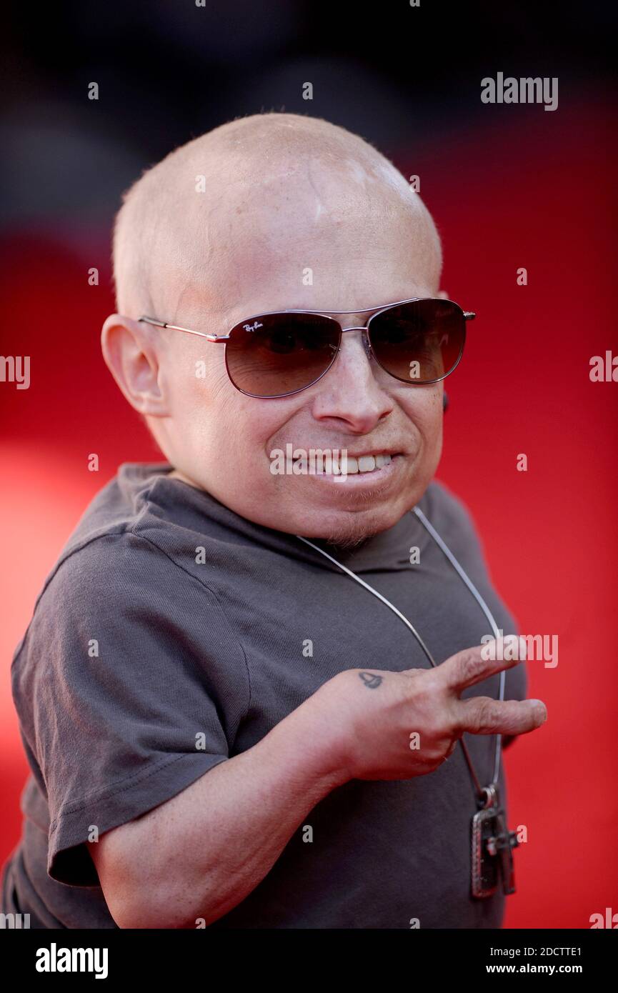 Verne troyer harry potter hires stock photography and images Alamy