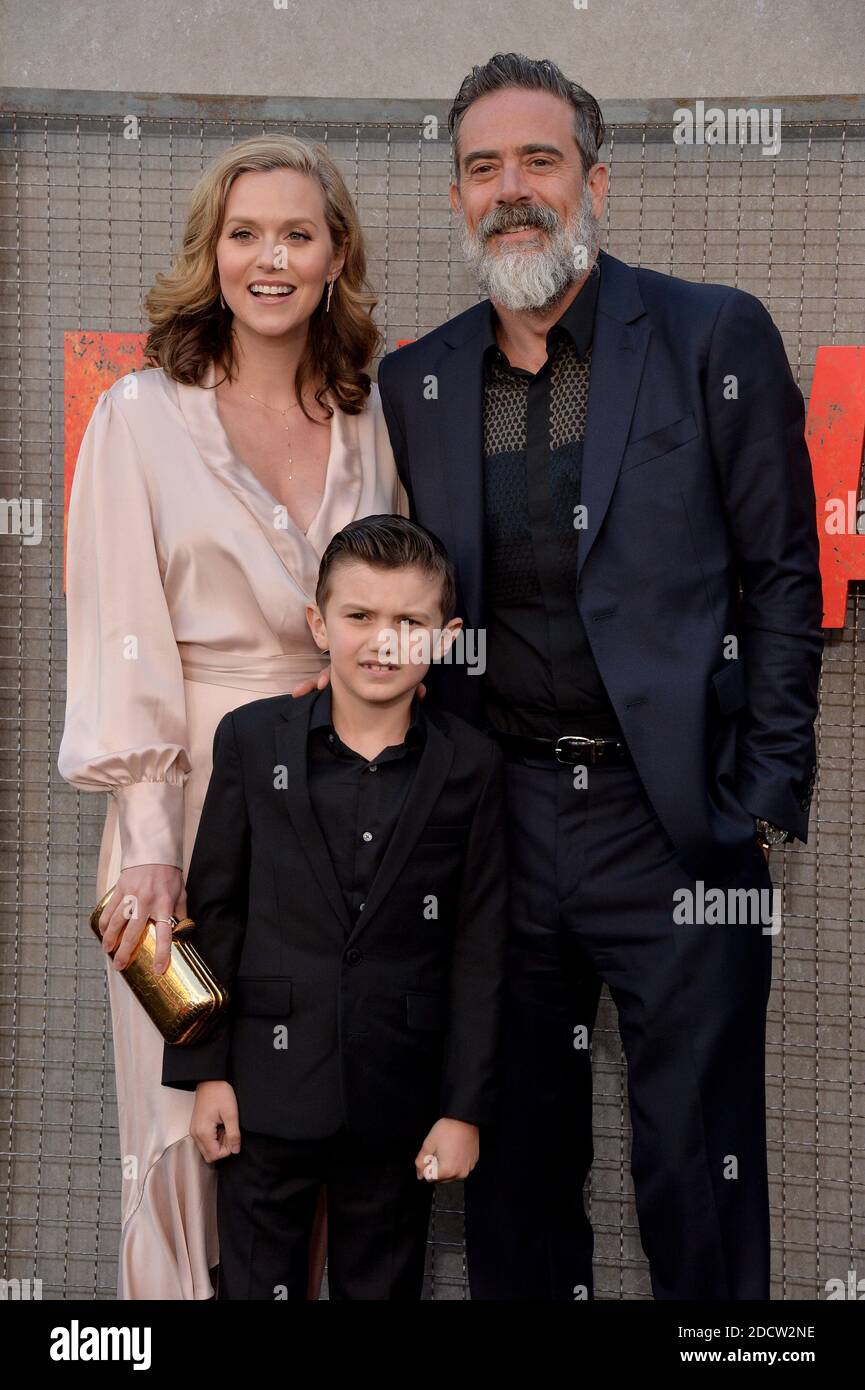 Jeffrey Dean and Hilarie Burton attend the premiere of Warner