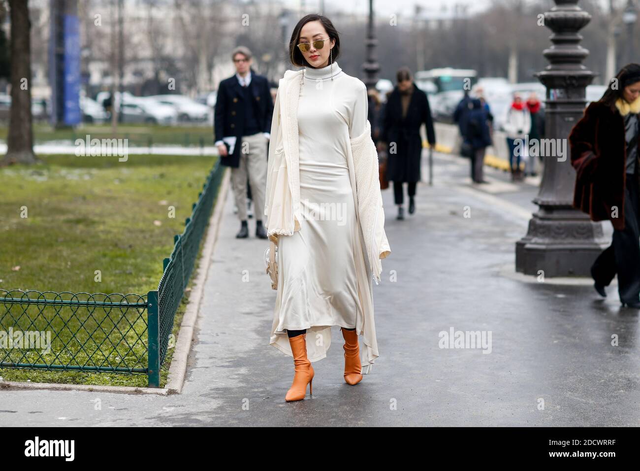 Street style, Chriselle Lim arriving at Paco Rabanne Fall-Winter 2018