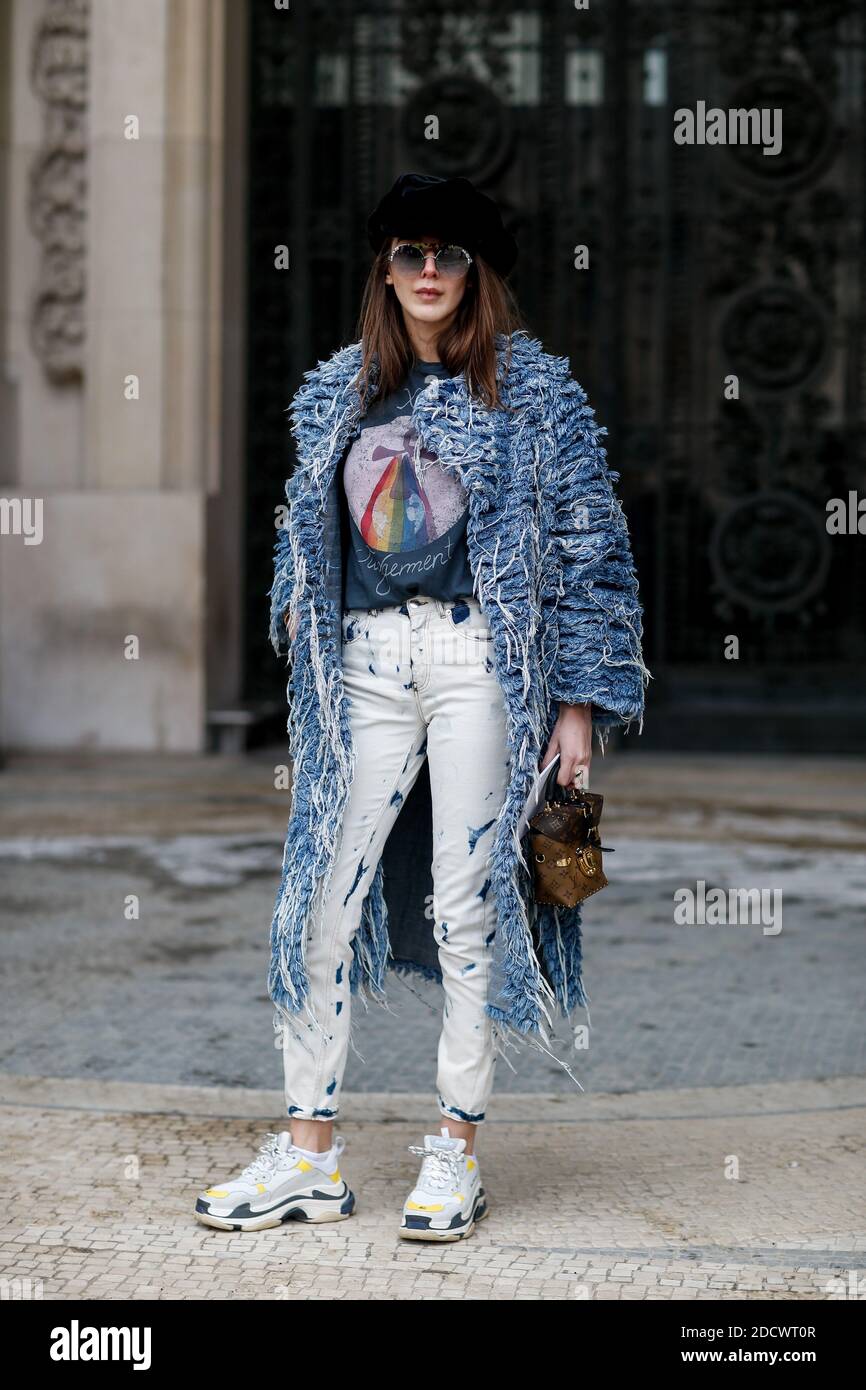 Street style, Estelle Pigault arriving at Paco Rabanne Fall-Winter 2018-2019 show held at Grand Palais in Paris, France, on March 1, 2018. Photo by Marie-Paola Bertrand-Hillion/ABACAPRESS.COM Stock Photo