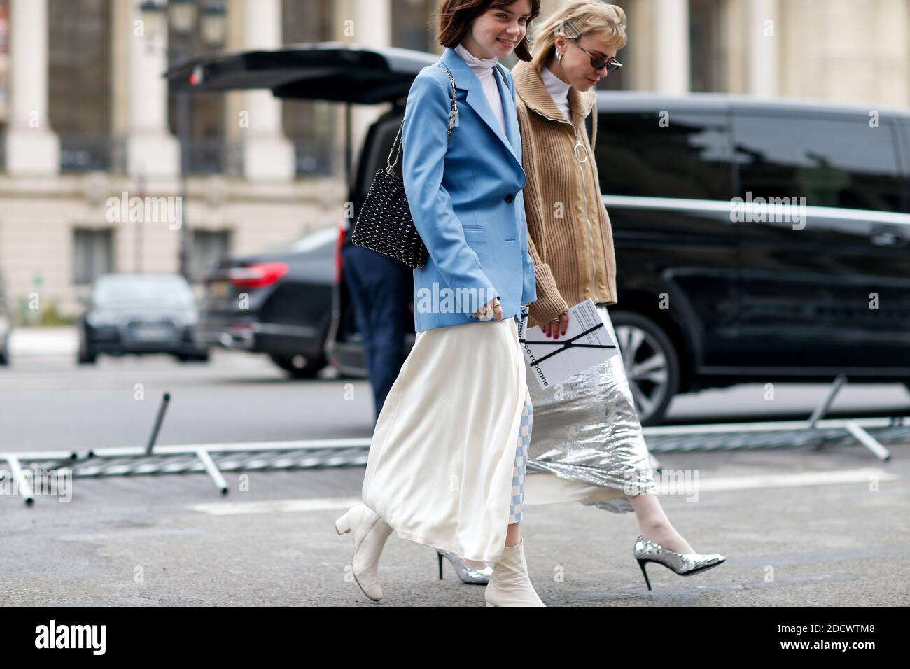 Nicole Warne Wears the Dior '30 Montaigne' Bag  Winter fashion outfits,  Fashion, Dior 30 montaigne bag