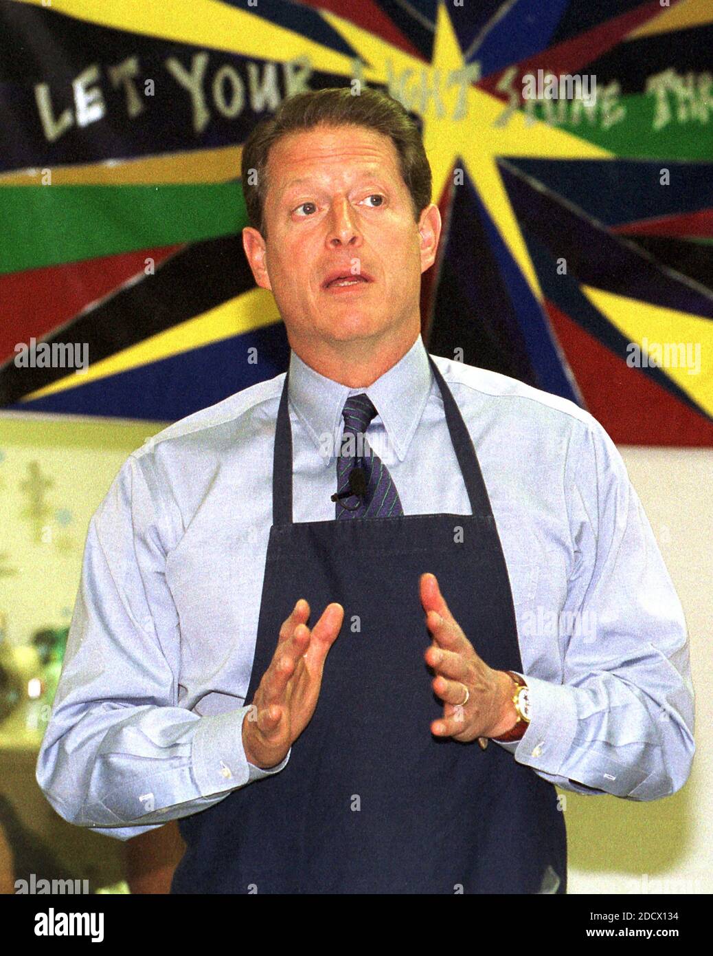United States Vice President Al Gore proposes several initiatives to help working parents feed their families during a visit to Martha's Table in Washington, DC on 15 October, 1999.Credit: Ron Sachs / CNP/ABACAPRESS.COM Stock Photo