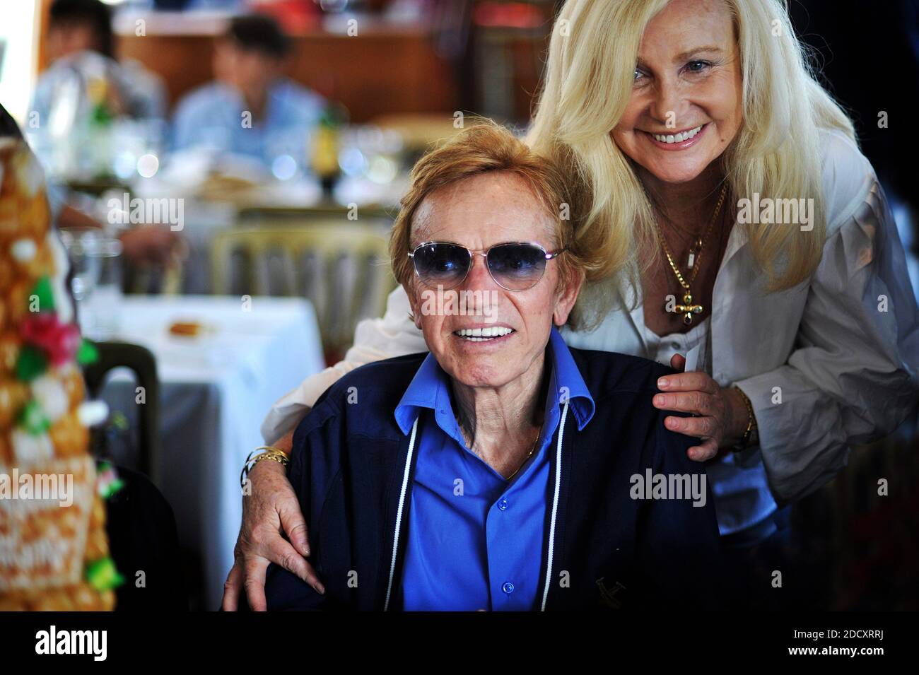 Exclusif Michele Torr Le 70 Eme Anniversaire De Frank Alamo Sur La Peniche Ile De France A Paris Photo By Andreas Stenger Face To Face Aps Medias Abacapress Com Stock Photo Alamy