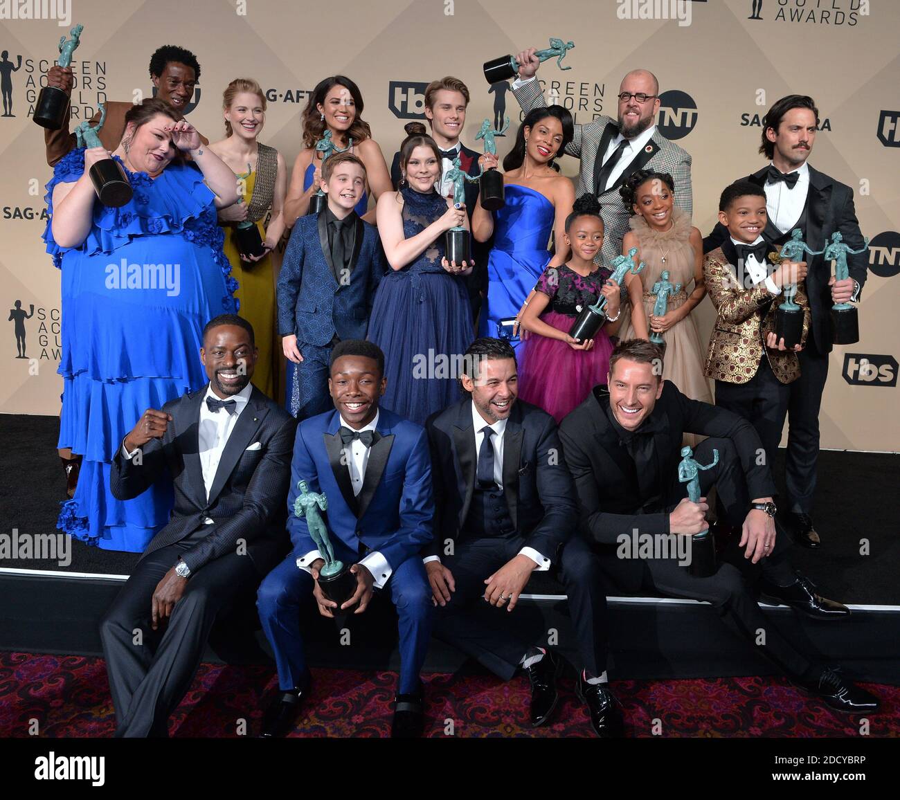 Jermel Nakia, Chrissy Metz, Alexandra Breckenridge, Mandy Moore, Hannah Zeile, Logan Shroyer, Lonnie Chavis, Chris Sullivan, Susan Kelechi Watson, Eris Baker, Milo Ventimiglia, and Faithe Herman, Sterling K. Brown, Niles Fitch, Justin Hartley, and Jon Huertas, winners of Outstanding Performance by an Ensemble in a Drama Series for 'This Is Us', pose in the press room during the 24th Annual Screen Actors Guild Awards at The Shrine Auditorium on January 21, 2018 in Los Angeles, CA, USA. Photo by Lionel Hahn/ABACAPRESS.com Stock Photo