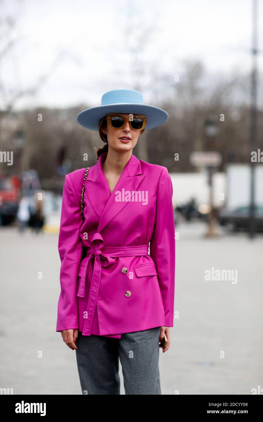 Street style, Maria de la Orden arriving at Chanel Fall-Winter 2018