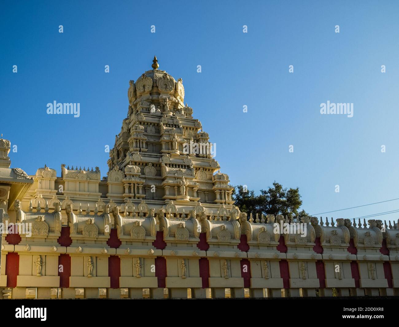 Hindu temples in North America have their own charm. Built by wealthy ...