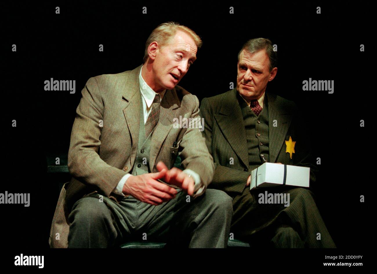 l-r: Charles Dance (Halder), Ian Gelder (Maurice) in GOOD by C P Taylor at the Donmar Warehouse  23/03/1999  design: Christopher Oram  lighting: Hartley T A Kemp  director: Michael Grandage Stock Photo