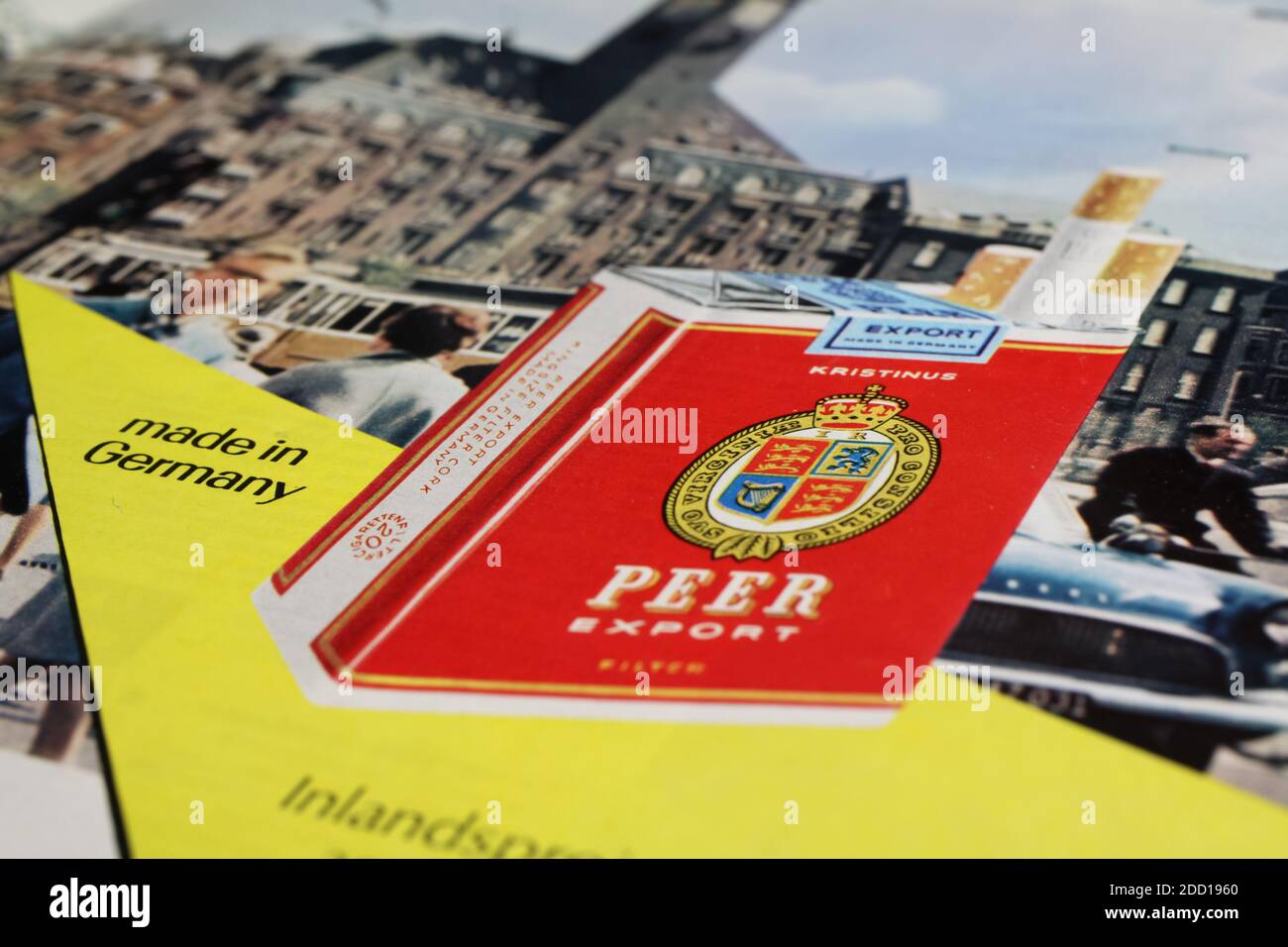 peer cigarettes Peer export cigarettes advertisement hi-res stock photography and images