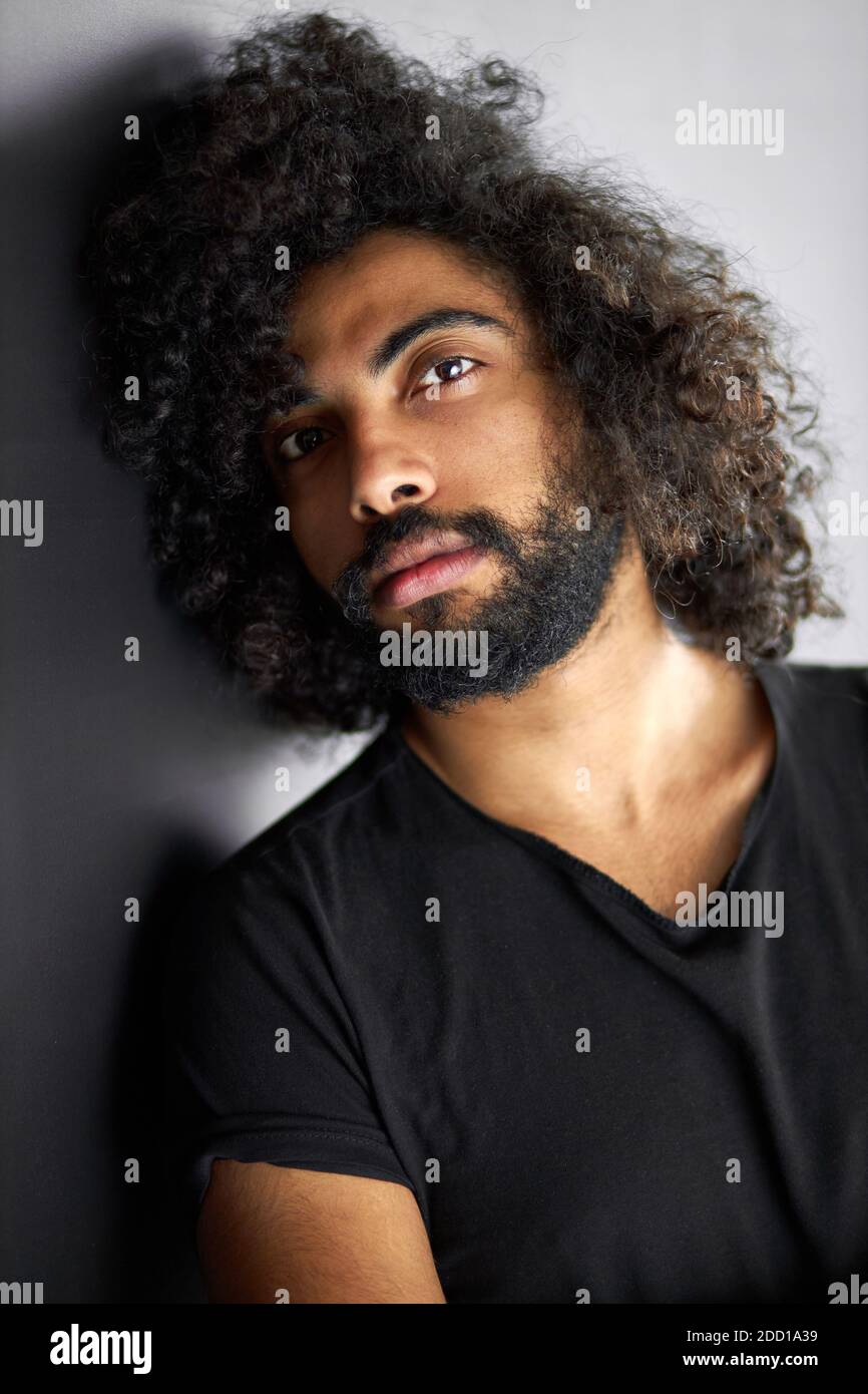 Portrait young egyptian man looking hi-res stock photography and images -  Page 3 - Alamy, image size:866x1390