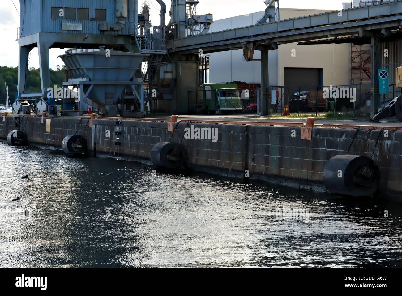 Large port fender hires stock photography and images Alamy