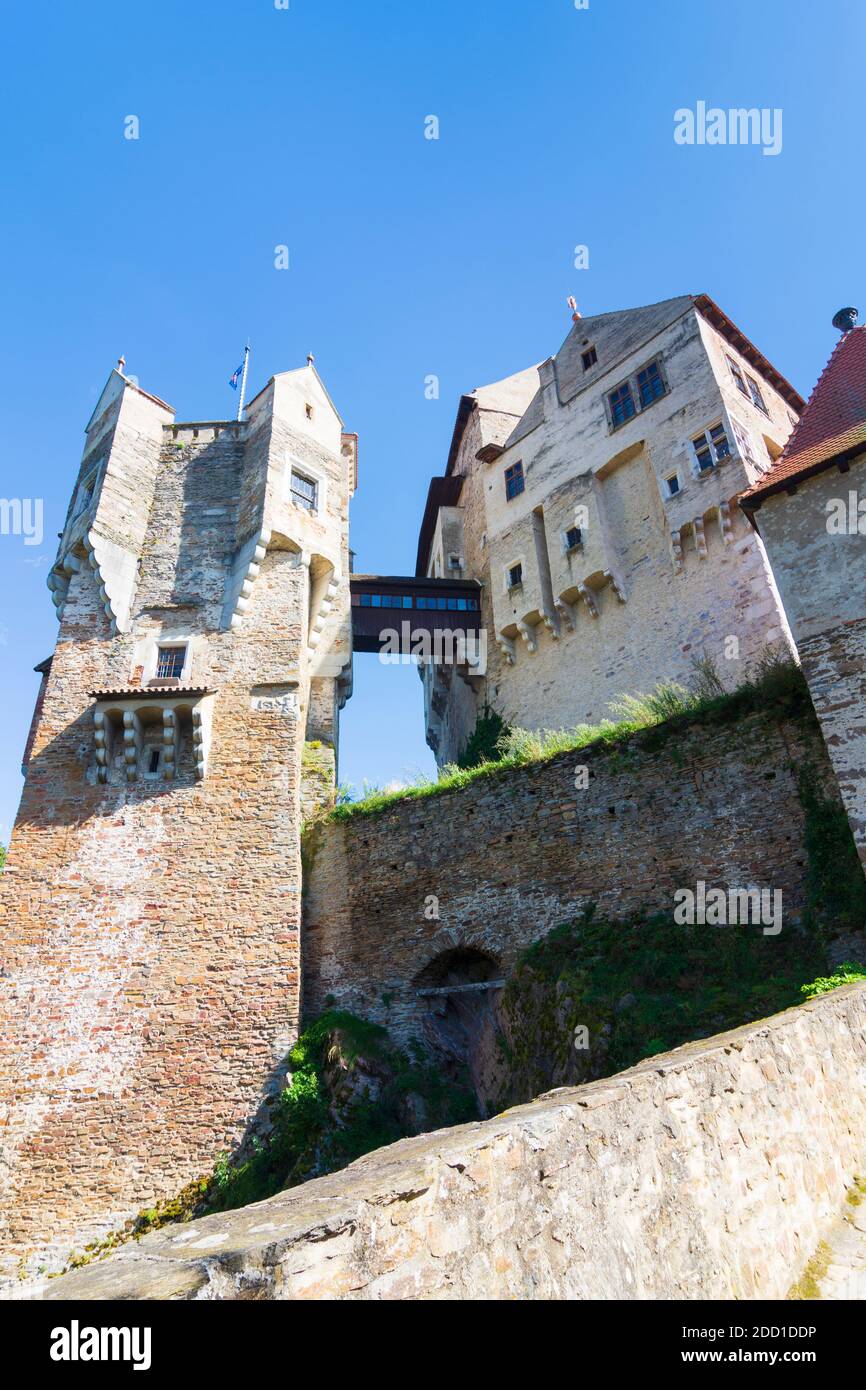 Nedvedice (Nedwieditz): Pernstejn Castle (Bernstein Castle) in , Jihomoravsky, South Moravia, Südmähren, Czech Stock Photo