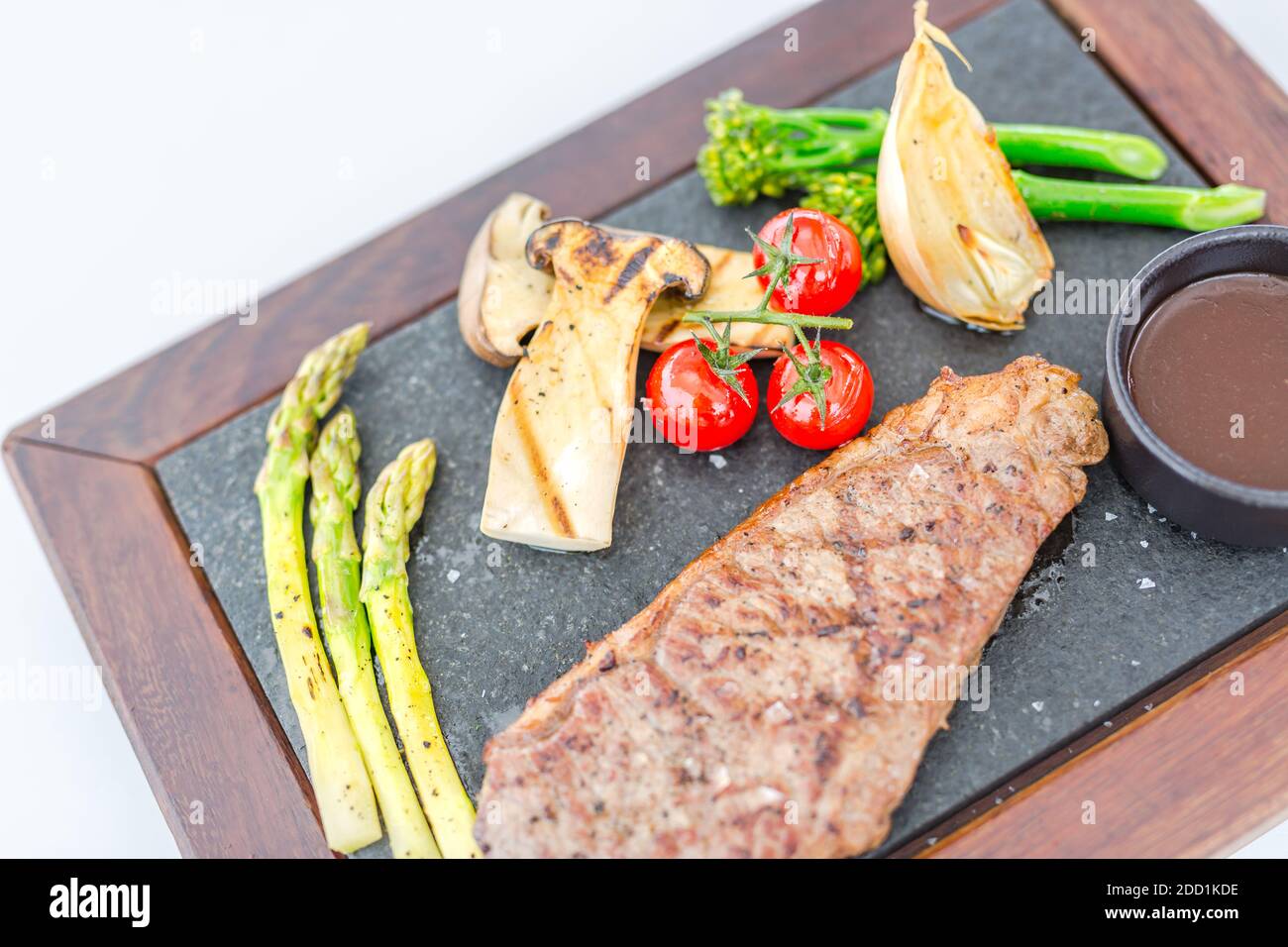 Beef medallions and potatoes hires stock photography and images Alamy