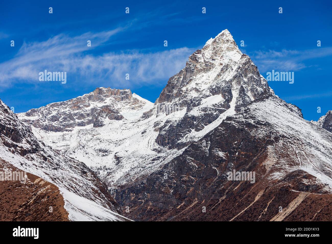 Scenic mountain landscape in Everest or Khumbu region in Himalaya in Nepal Stock Photo