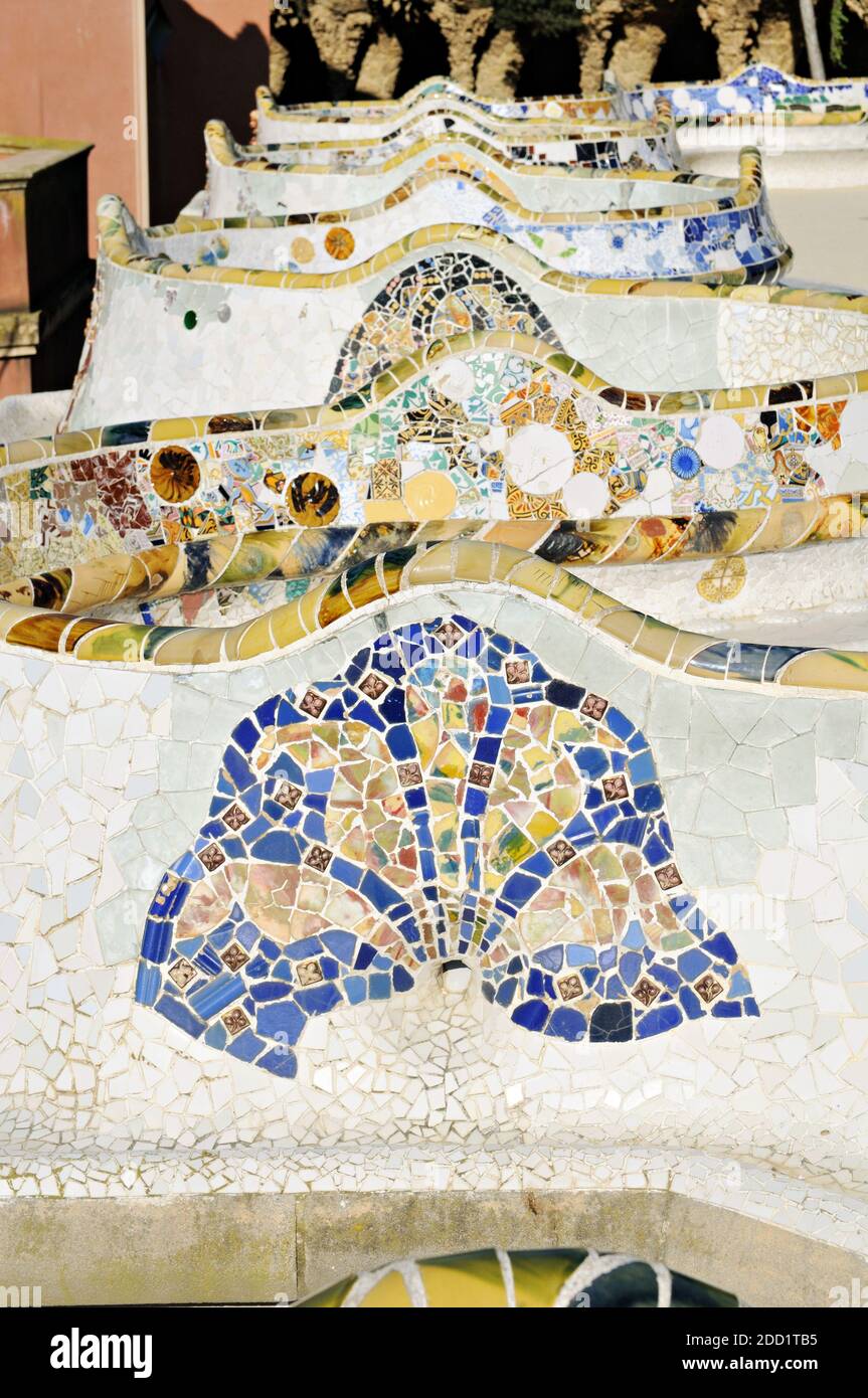 Broken mosaic tile hi-res stock photography and images - Alamy