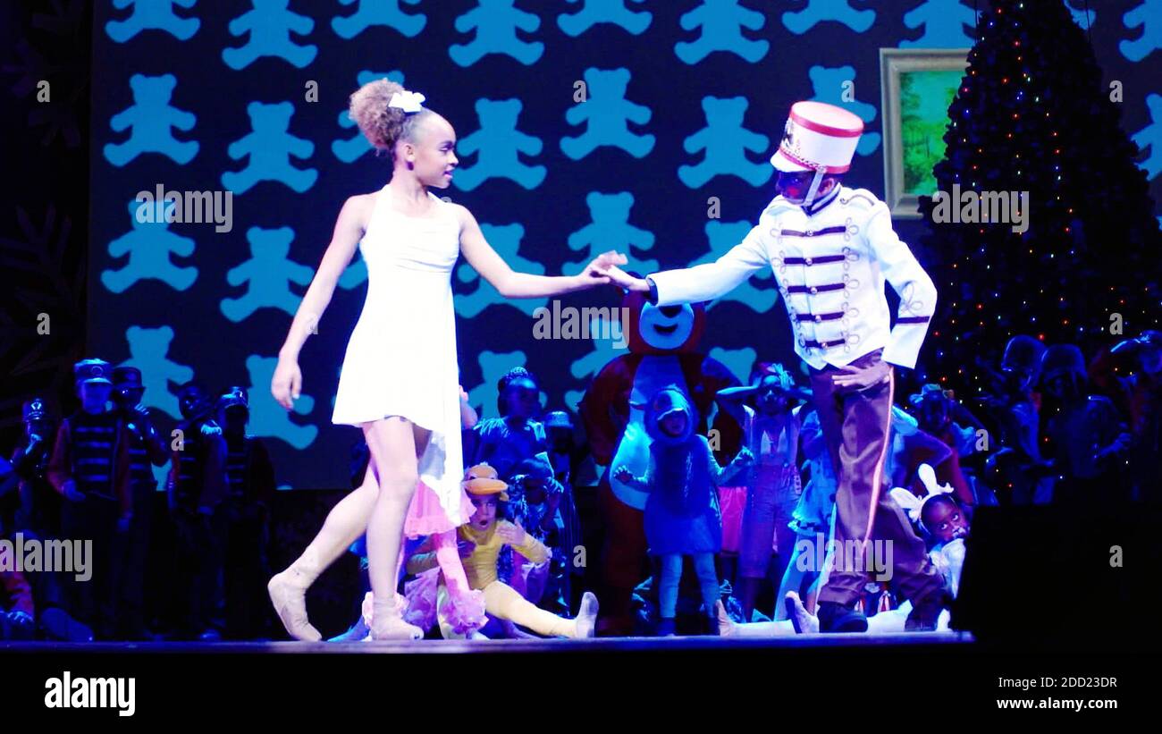 DANCE DREAMS, (aka DANCE DREAMS HOT CHOCOLATE NUTCRACKER), from left