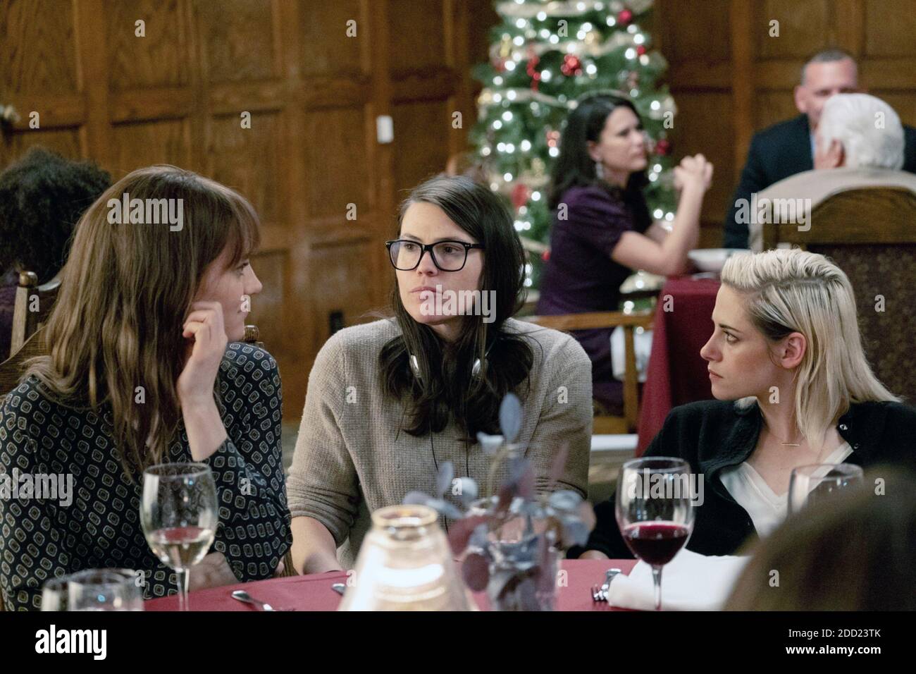 HAPPIEST SEASON, from left: Mackenzie Davis, director Clea DuVall