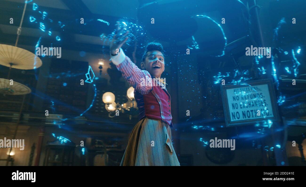 JINGLE JANGLE A CHRISTMAS JOURNEY, Madalen Mills, 2020. © Netflix / Courtesy Everett Collection