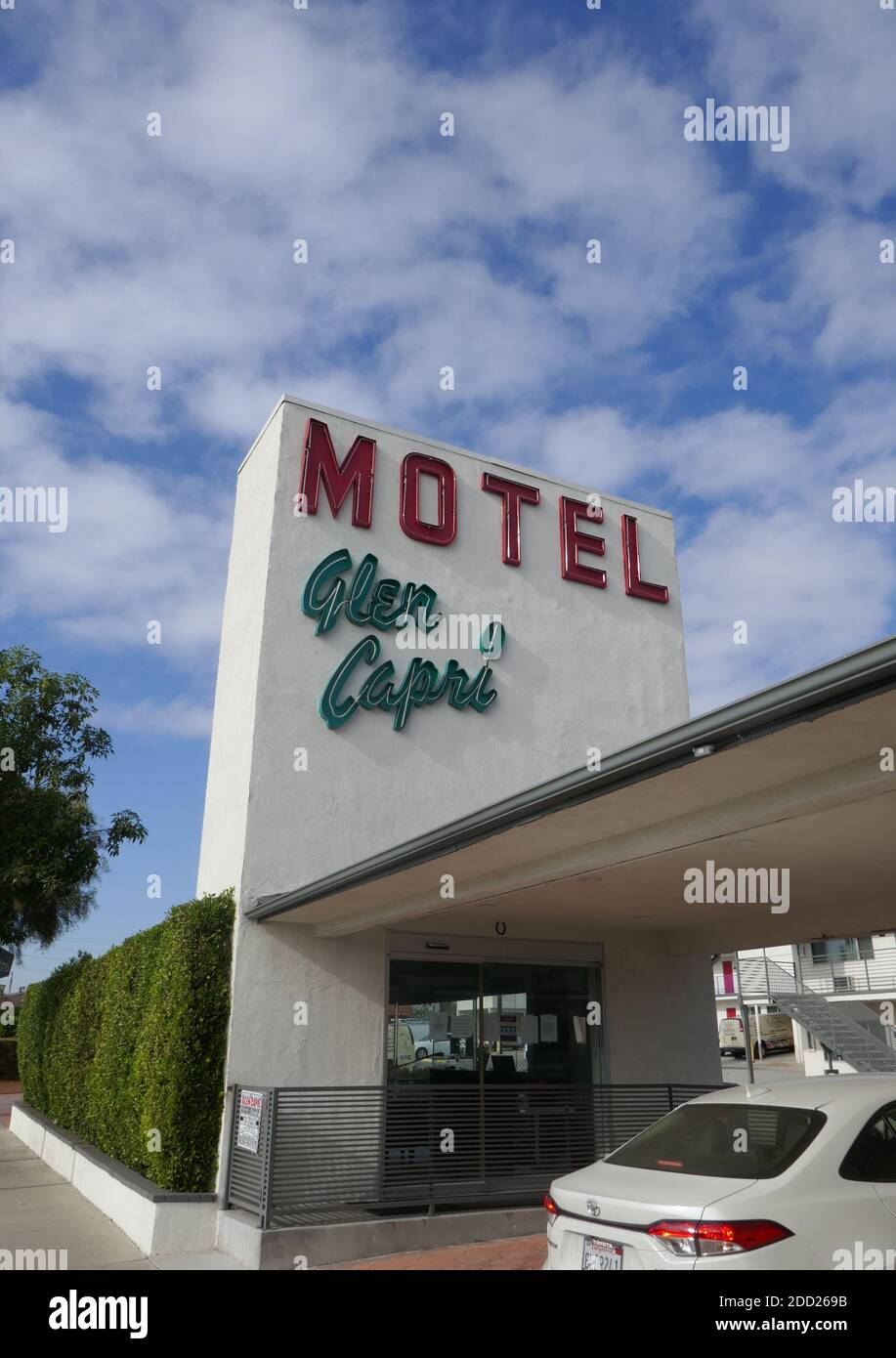 Glen Capri Glendale Ca