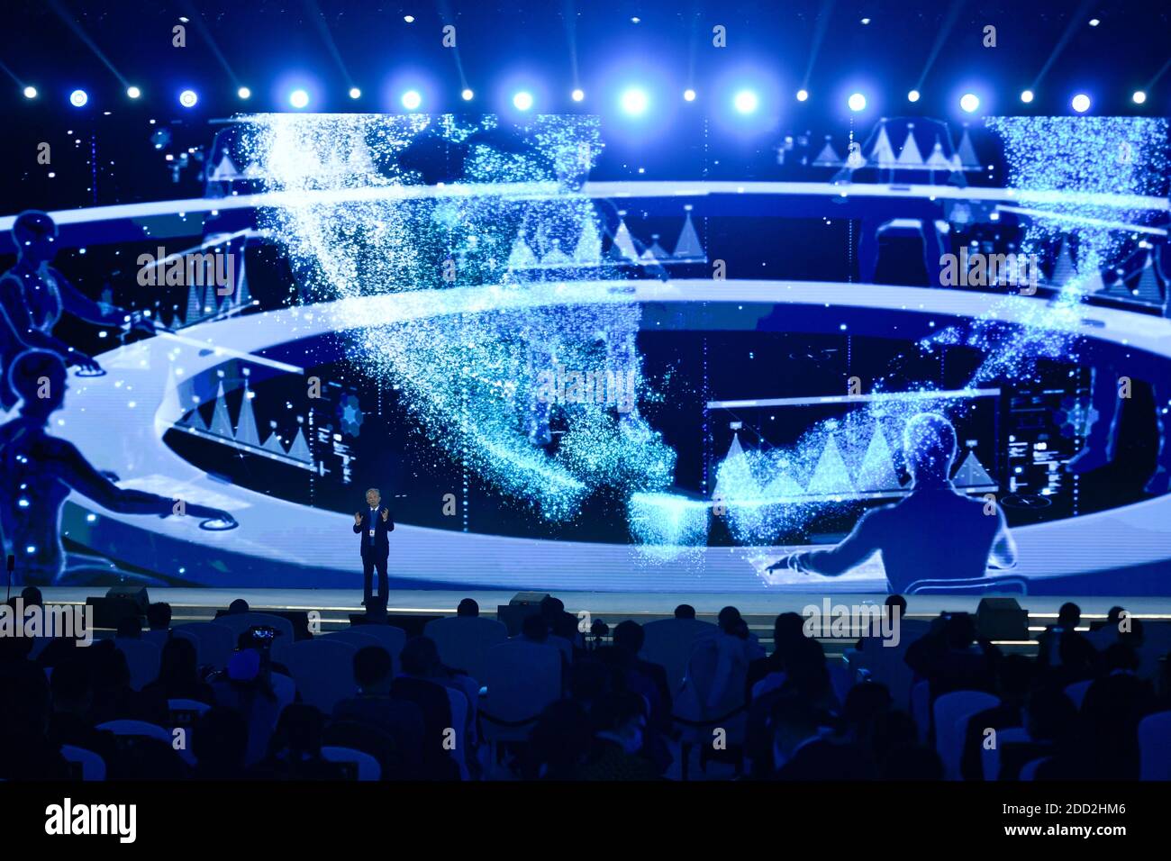 (201124) -- TONGXIANG, Nov. 24, 2020 (Xinhua) -- Liu Yunjie, Academician of the Chinese Academy of Engineering, speaks during the World Internet Conference -- Internet Development Forum in Wuzhen, east China's Zhejiang Province, Nov. 23, 2020. Fifteen of the world's leading Internet scientific and technological achievements were unveiled here on Monday. The achievements, selected by a group of nearly 40 experts from around the world, cover post-pandemic industrial recovery and coordinated development, digital social governance, global public crisis response, cloud life based on artificial in Stock Photo