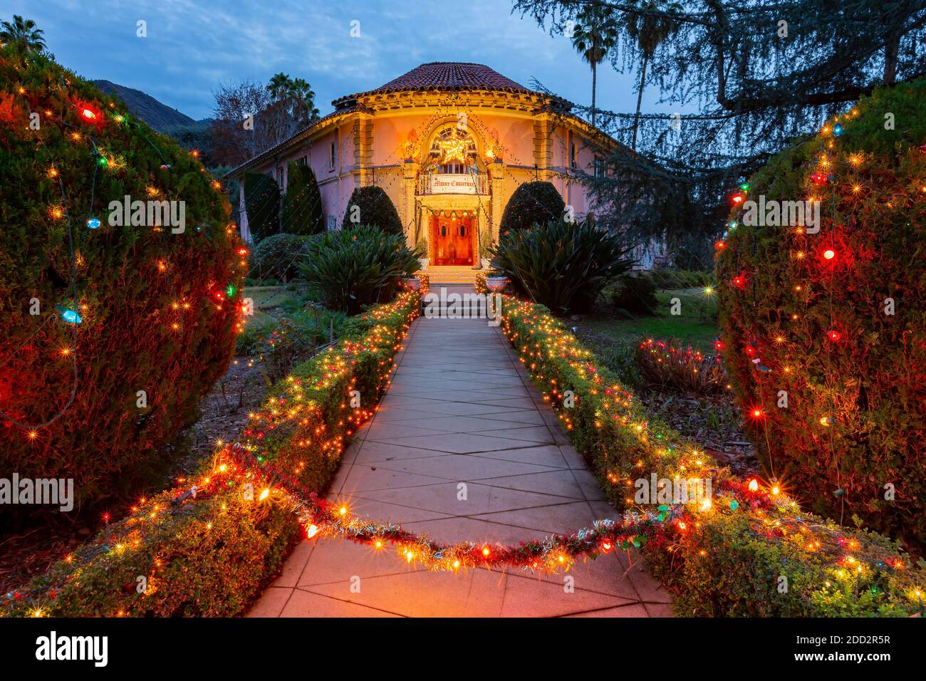Chandelier tree los angeles hires stock photography and images Alamy