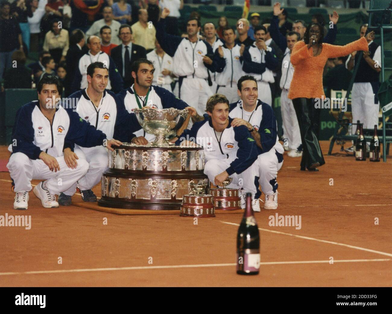 Gloria gaynor hires stock photography and images Alamy