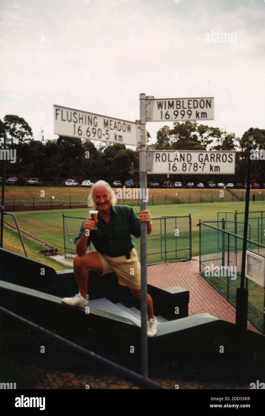 Signs indicating the distance to the other three Open of the Grand Slam, Kooyong Lawn Tennis Club, Australia 2001 Stock Photo