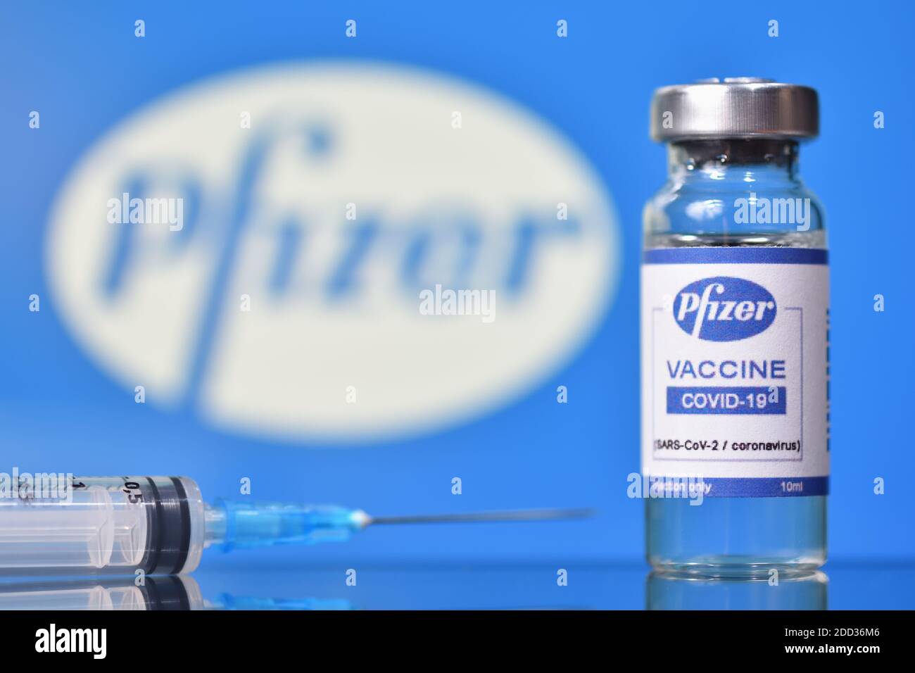 STARIY OSKOL, RUSSIA - NOVEMBER 23, 2020: Pfizer and biontech announced the creation of a vaccine to prevent COVID-19 Stock Photo