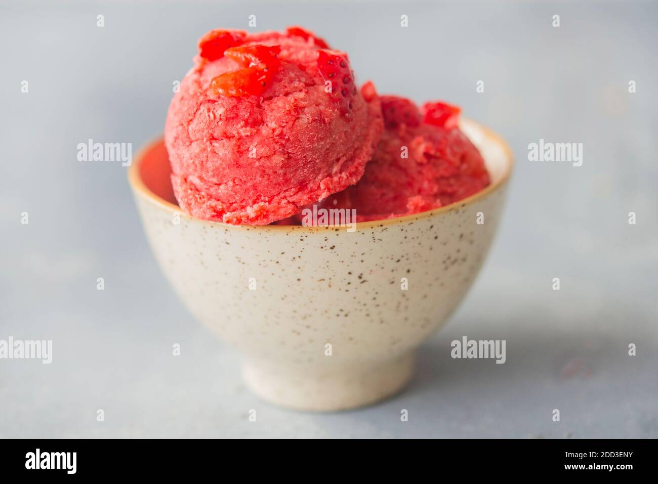 THE BEST STRAWBERRY ICE CREAM RECIPE Stock Photo Alamy