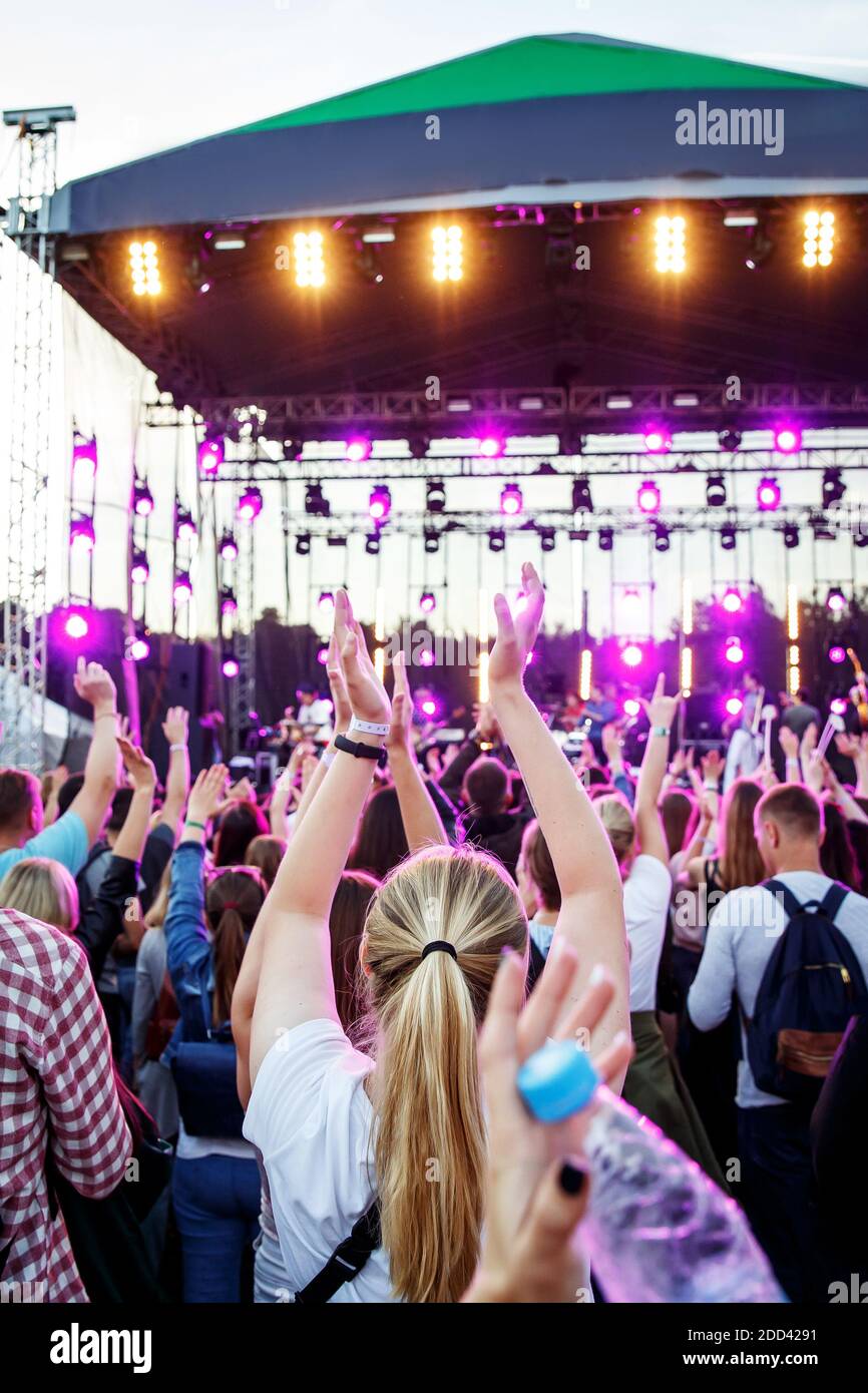 Outdoor festival crowd arms up hi-res stock photography and images - Alamy