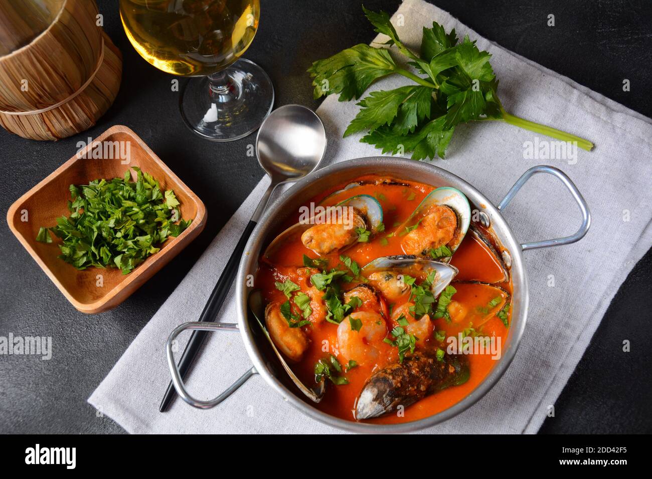 French seafood bouillabaisse soup/fish stew Stock Photo Alamy