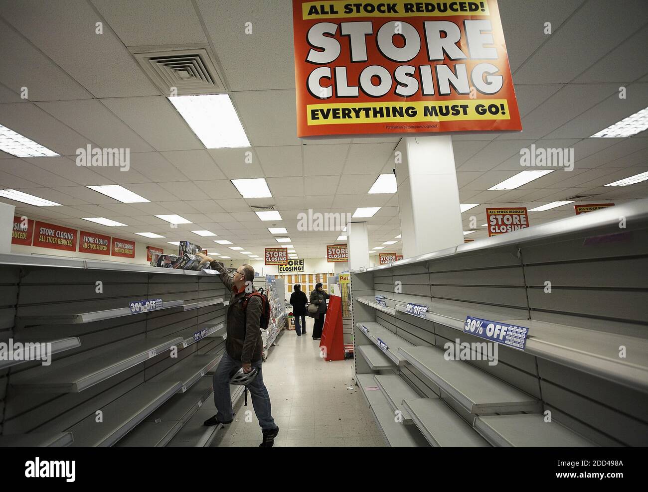 GREAT BRITAIN / England / London /After years of troubled sales, Woolworths' stores finally collapsed into administration . Stock Photo
