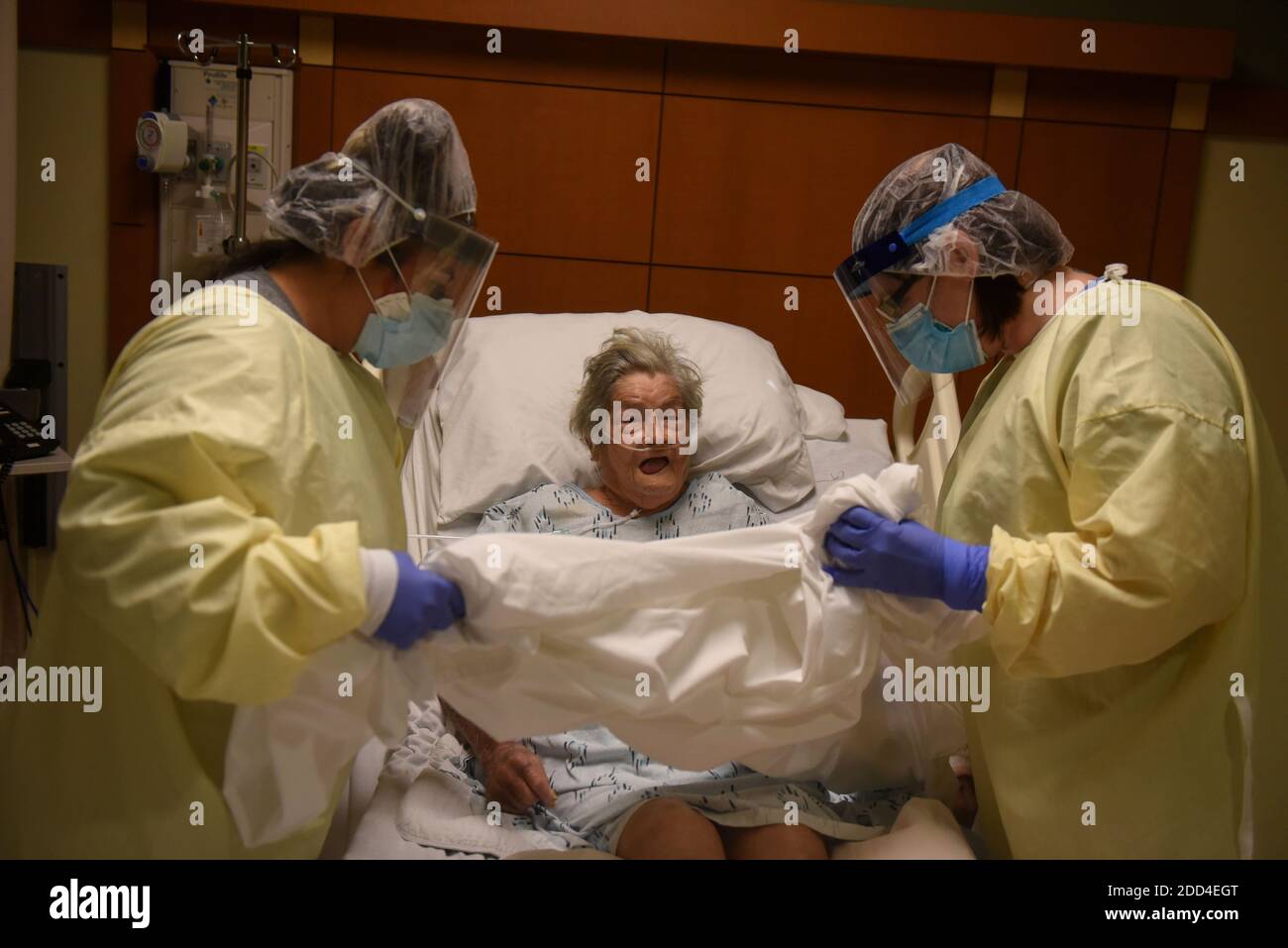 Discharge patient hospital hires stock photography and images Alamy