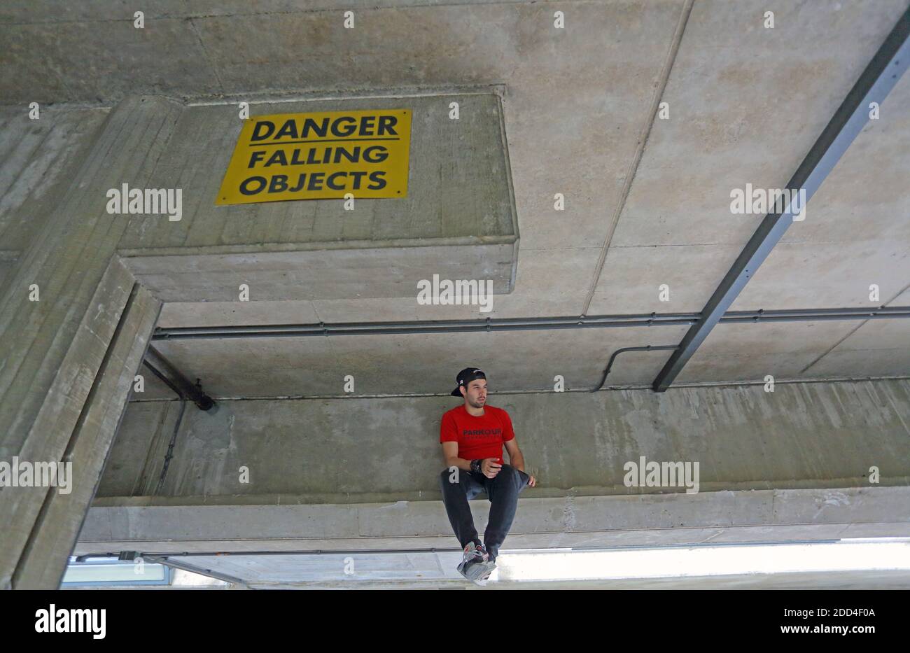 Concrete housing estate hi-res stock photography and images - Alamy