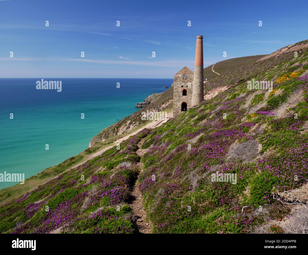 Ruins of the Towanroath engine house at Wheal Coates, St Agnes, Cornwall. Stock Photo