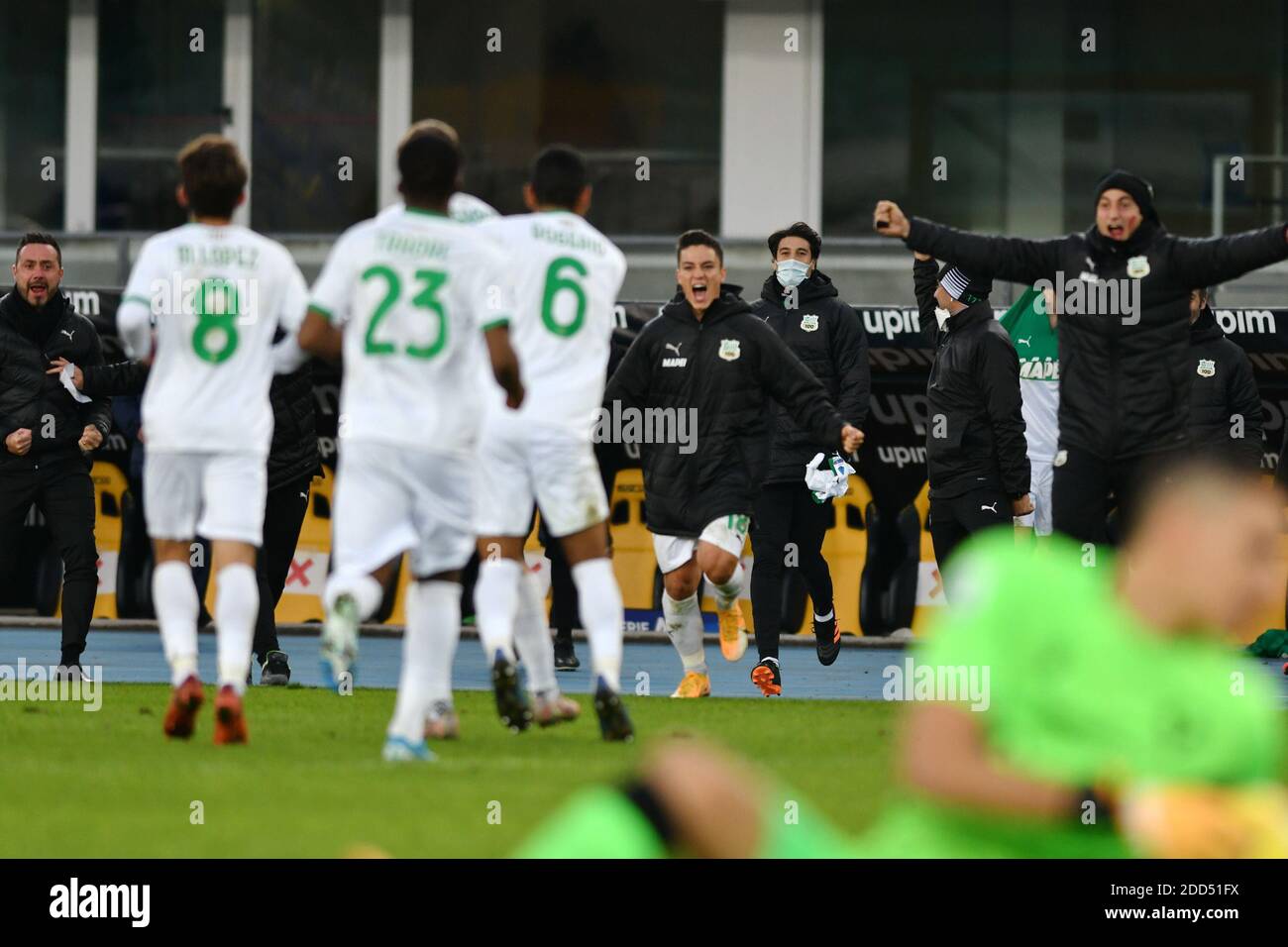 Sassuolo S Bench Celebrate Domenico Berardi S Goal During Hellas Verona Vs Sassuolo Calcio Italian Football Serie A Mat Photo Lm Alessio Tarpini Stock Photo Alamy