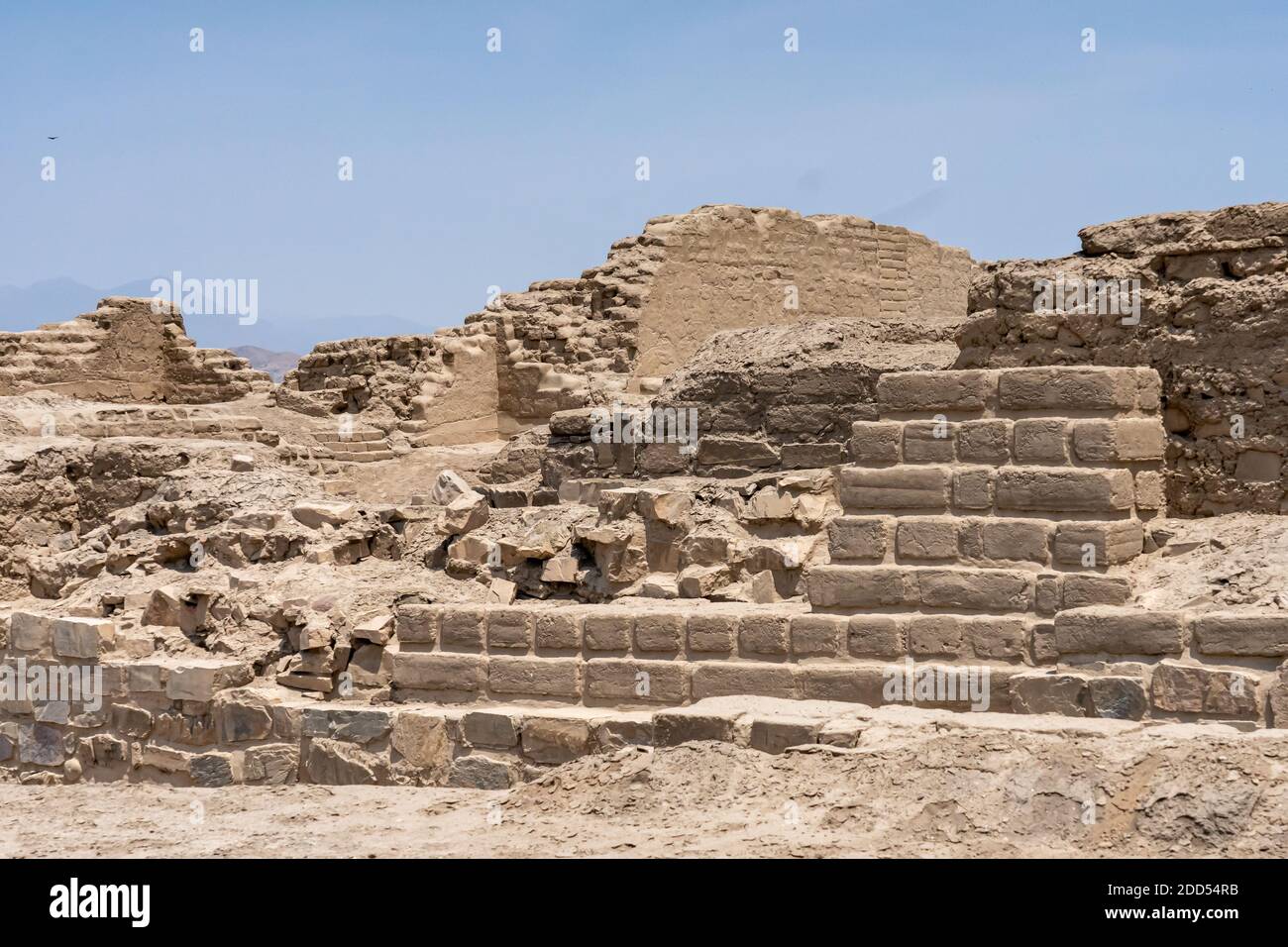 Pachacamac pyramid hi-res stock photography and images - Alamy