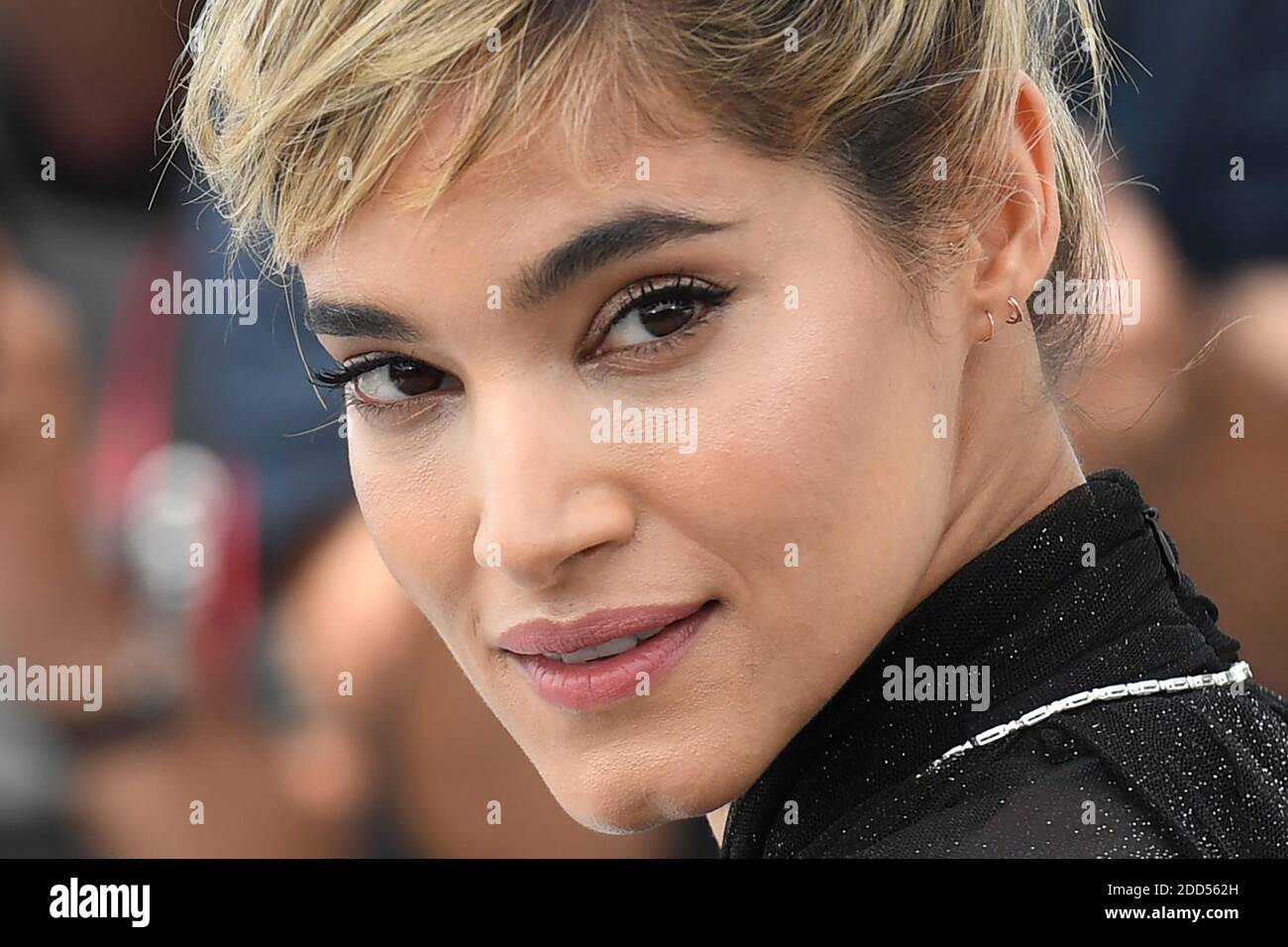 sofia-boutella-posing-at-the-fahrenheit-451-photocall-held-at-the