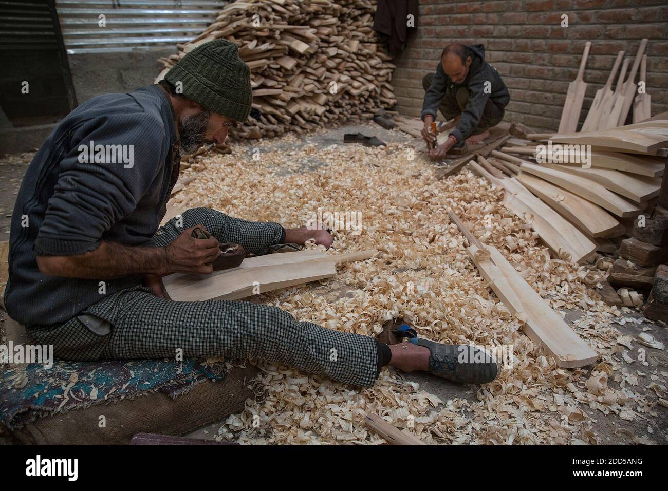 Srinagar, Indiancontrolled Kashmir. 24th Nov, 2020. Workers level the