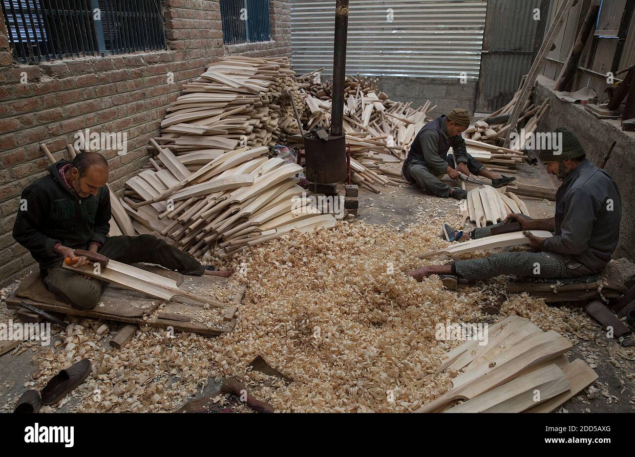 Srinagar, Indiancontrolled Kashmir. 24th Nov, 2020. Workers level the