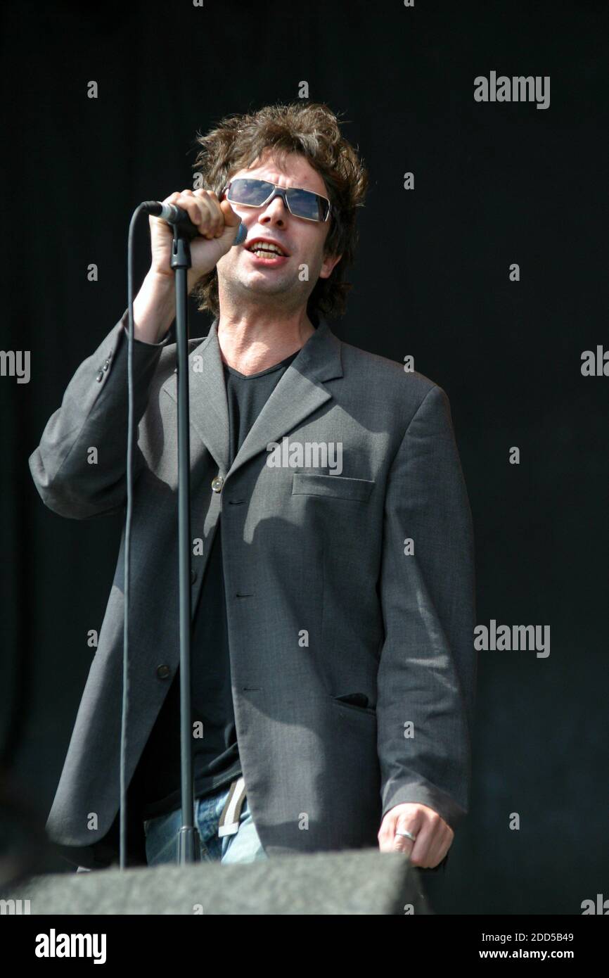 Ian McCulloch and Echo & the Bunnymen performing at the Virgin V Festival V2003, Hylands Park, Chelmsford, Essex, United Kingdom. Stock Photo