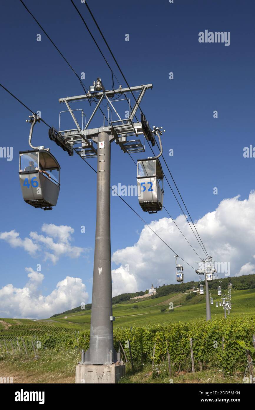 Gondola lift hi-res stock photography and images - Alamy