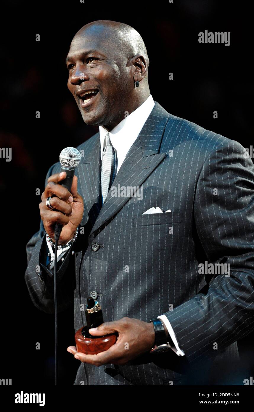 NO FILM, NO VIDEO, NO TV, NO DOCUMENTARY - Charlotte Bobcats majority owner Michael Jordan addresses the crowd in his induction into the North Carolina Sports Hall of Fame in halftime during the NBA Basketball match, Charlotte Bobcats vs Toronto Raptors at the Time Warner Cable Arena in Charlotte, NC, USA on December 14, 2010. The Bobcats defeated Raptors, 97-91. Photo by David T. Foster III/Charlotte Observer/MCT/ABACAPRESS.COM Stock Photo